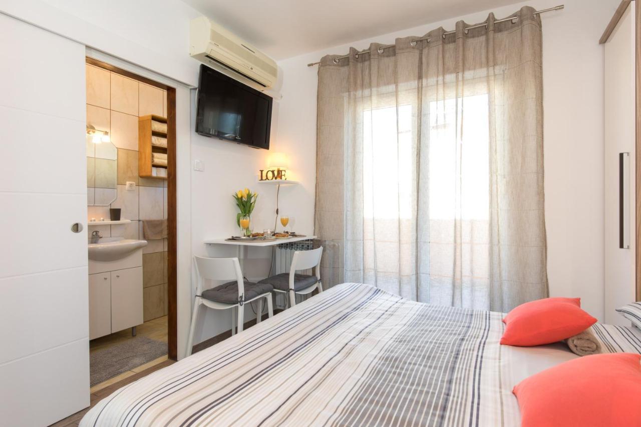 Guest House Krk Town Centre Экстерьер фото
