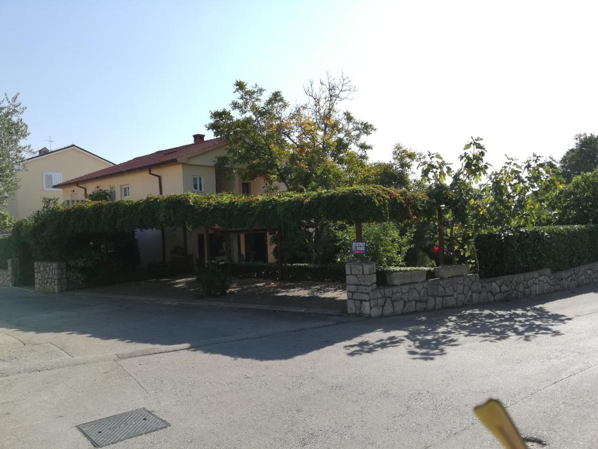Guest House Krk Town Centre Экстерьер фото